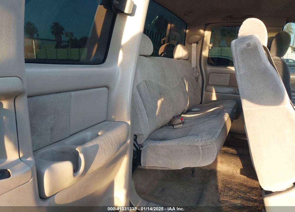 2002 CHEVROLET SILVERADO 1500 LS VIN: 2GCEC19T921380835