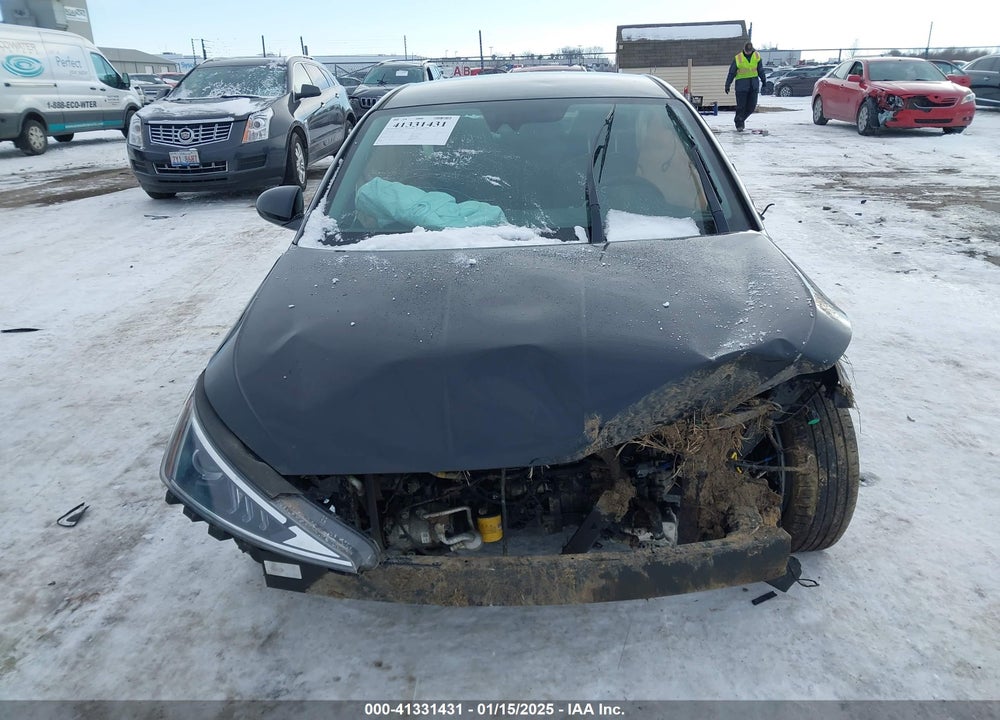 2020 HYUNDAI ELANTRA VIN: 5NPD84LF0LH622252