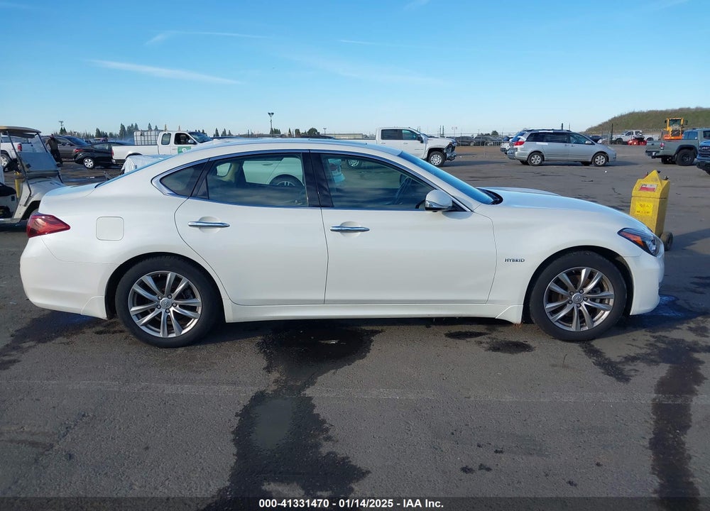 2016 INFINITI Q70H VIN: JN1EY1APXGM470039