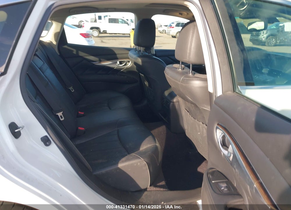 2016 INFINITI Q70H VIN: JN1EY1APXGM470039