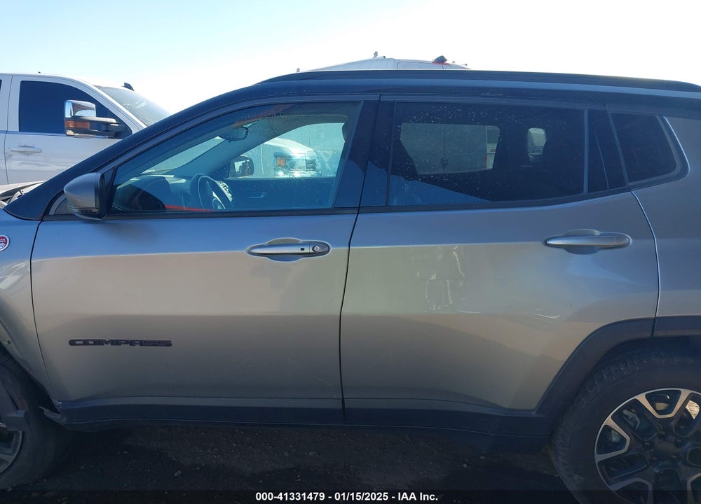 2019 JEEP COMPASS VIN: 3C4NJDDB8KT639044