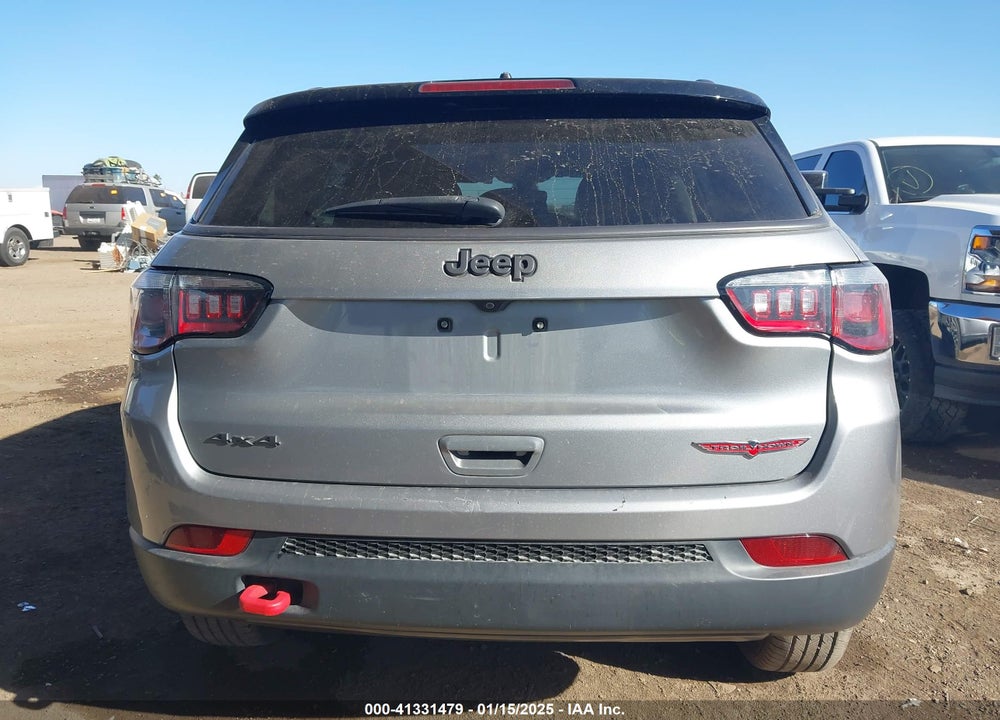 2019 JEEP COMPASS VIN: 3C4NJDDB8KT639044