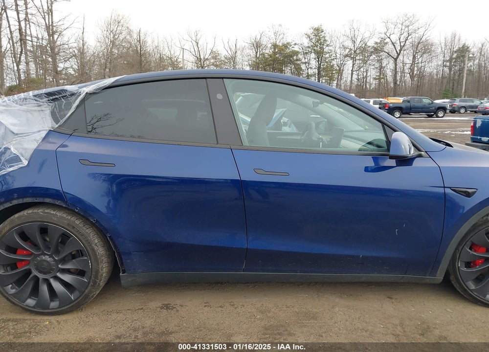 2024 TESLA MODEL Y PERFORMANCE DUAL MOTOR ALL-WHEEL DRIVE VIN: 7SAYGDEFXRA268040