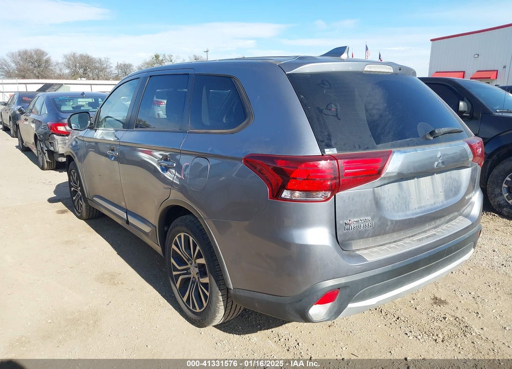 2017 MITSUBISHI OUTLANDER SE/SEL VIN: JA4AD3A36HZ059932