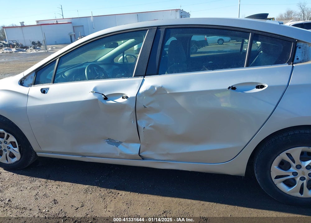 2019 CHEVROLET CRUZE VIN: 1G1BC5SM6K7150081