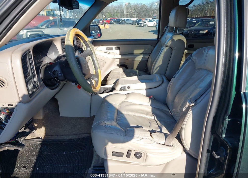 2002 CHEVROLET TAHOE LT VIN: 1GNEK13Z52R134654
