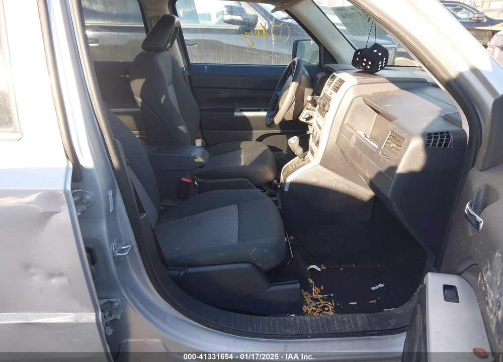 2008 JEEP PATRIOT SPORT VIN: 1J8FF28W48D647382