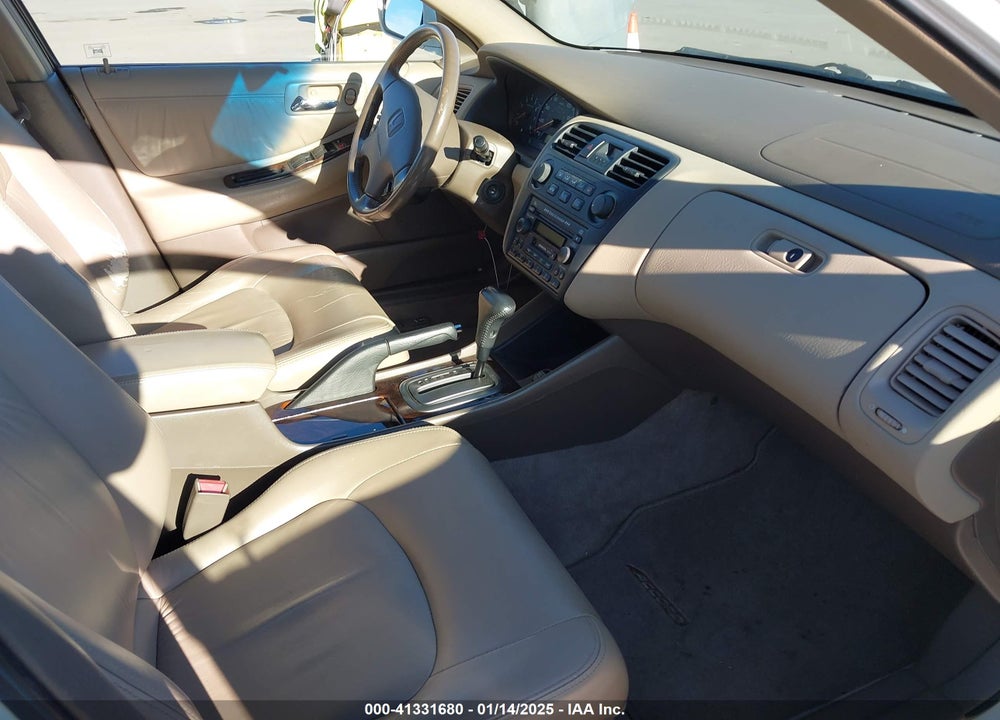 2001 HONDA ACCORD 2.3 EX VIN: JHMCG660X1C006860