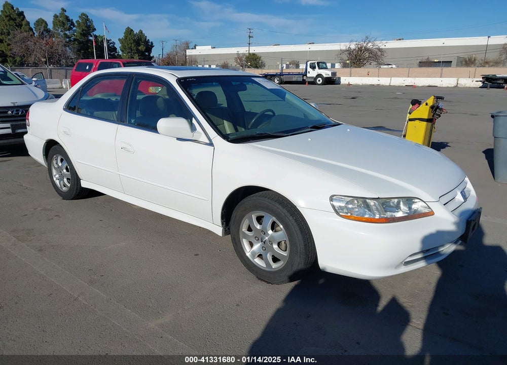 2001 HONDA ACCORD 2.3 EX VIN: JHMCG660X1C006860