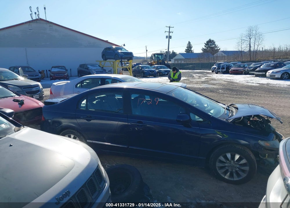 2010 HONDA CIVIC VIN: 19XFA1F82AE007275