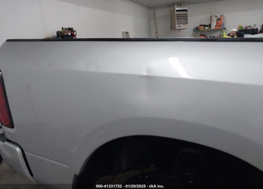 2015 RAM 1500 VIN: 3C6RR7KT4FG700029