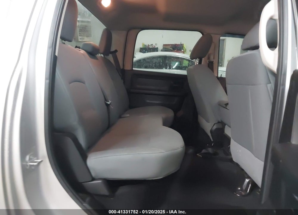 2015 RAM 1500 VIN: 3C6RR7KT4FG700029