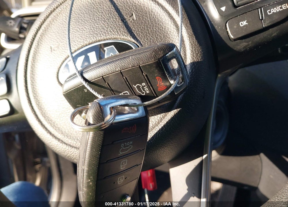 2018 KIA SORENTO 3.3L LX VIN: 5XYPGDA57JG422869