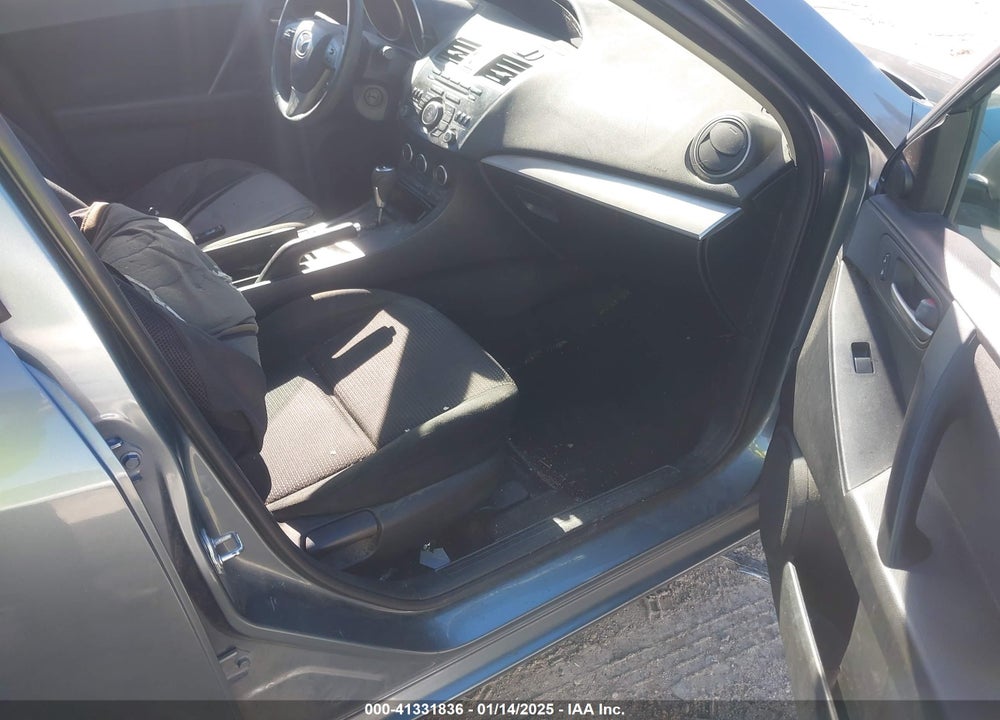 2013 MAZDA 3 I TOURING VIN: JM1BL1L79D1772348