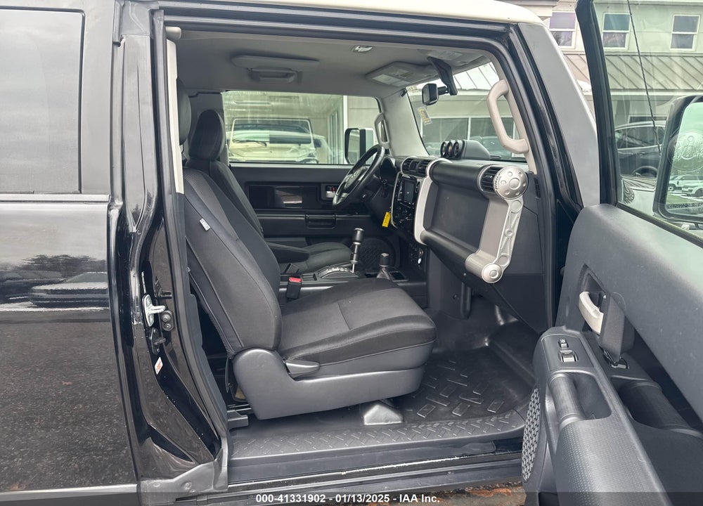 2010 TOYOTA FJ CRUISER VIN: JTEBU4BF7AK090884