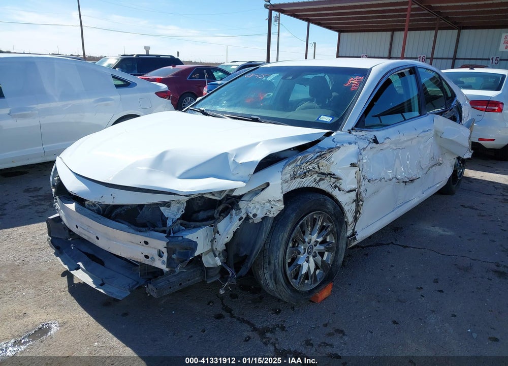 2019 TOYOTA CAMRY LE VIN: 4T1B11HK2KU258285