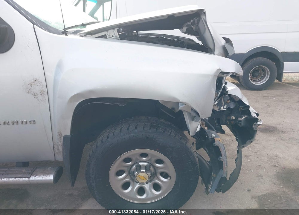2013 CHEVROLET SILVERADO 1500 VIN: 1GCRKREAXDZ114841