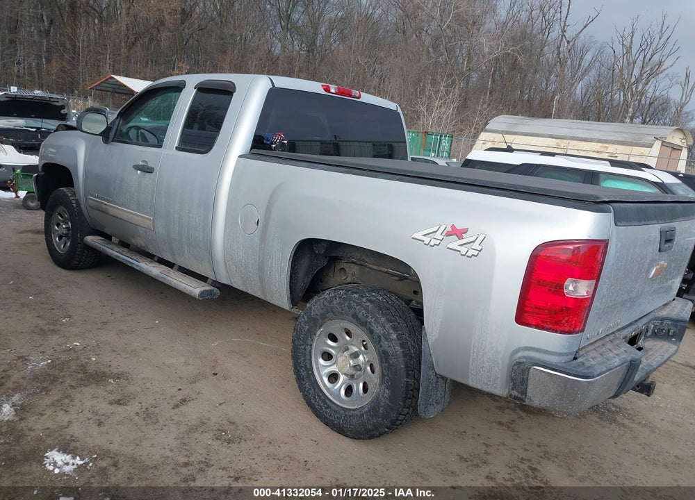 2013 CHEVROLET SILVERADO 1500 VIN: 1GCRKREAXDZ114841