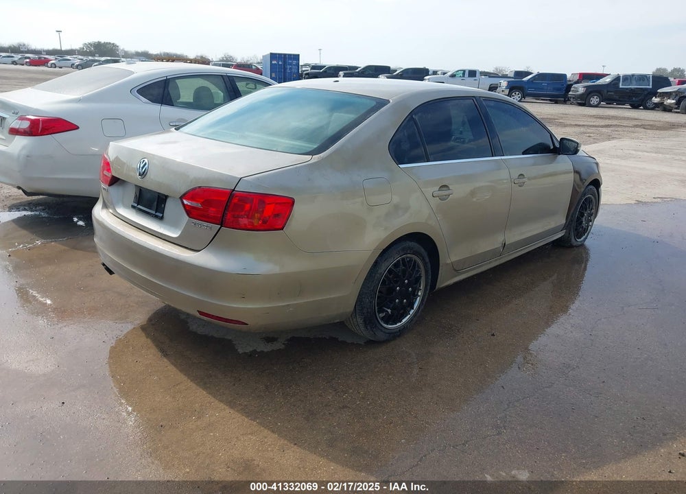 2013 VOLKSWAGEN JETTA VIN: 3VWDP7AJ9DM266954