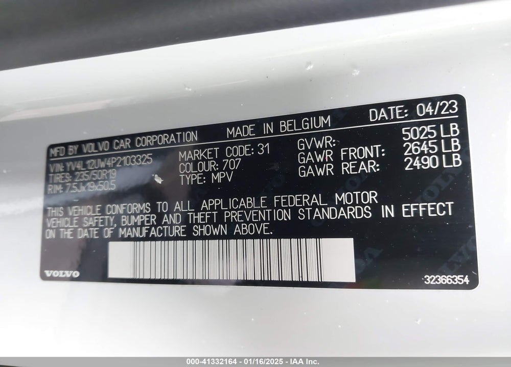 2023 VOLVO XC40 B5 PLUS DARK THEME VIN: YV4L12UW4P2103325