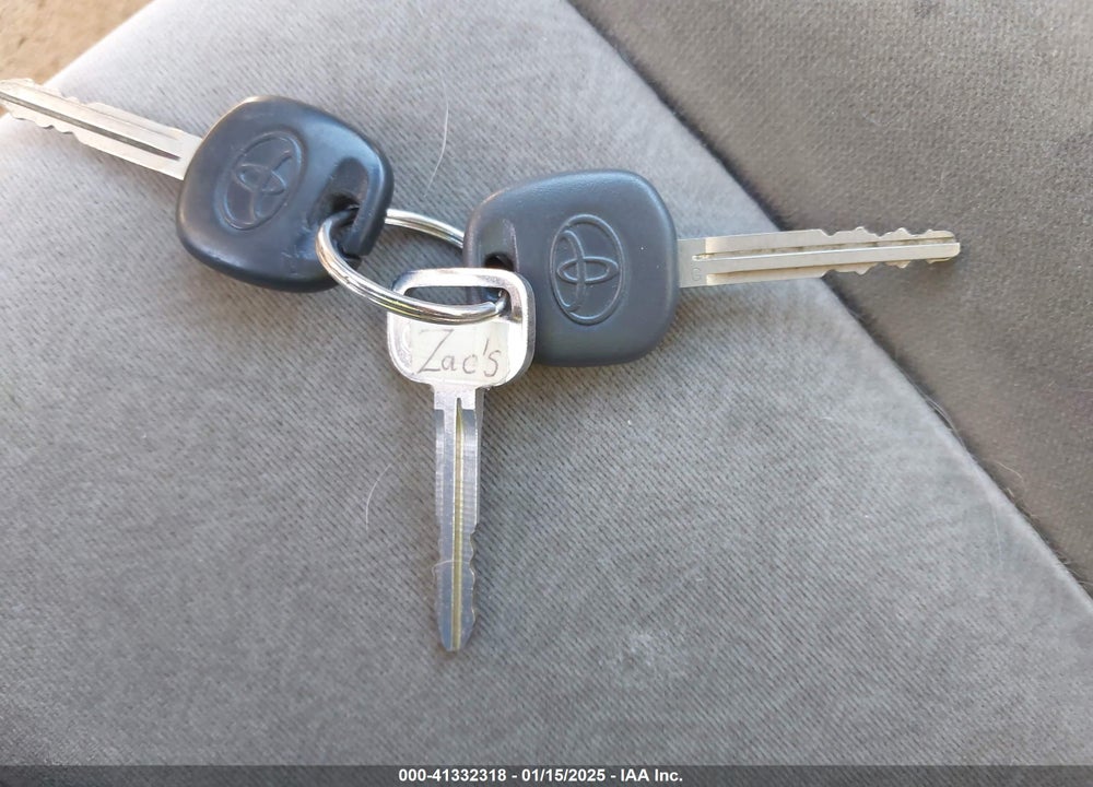 2001 TOYOTA CAMRY SOLARA SE V6 VIN: 2T1CF22PX1C525060