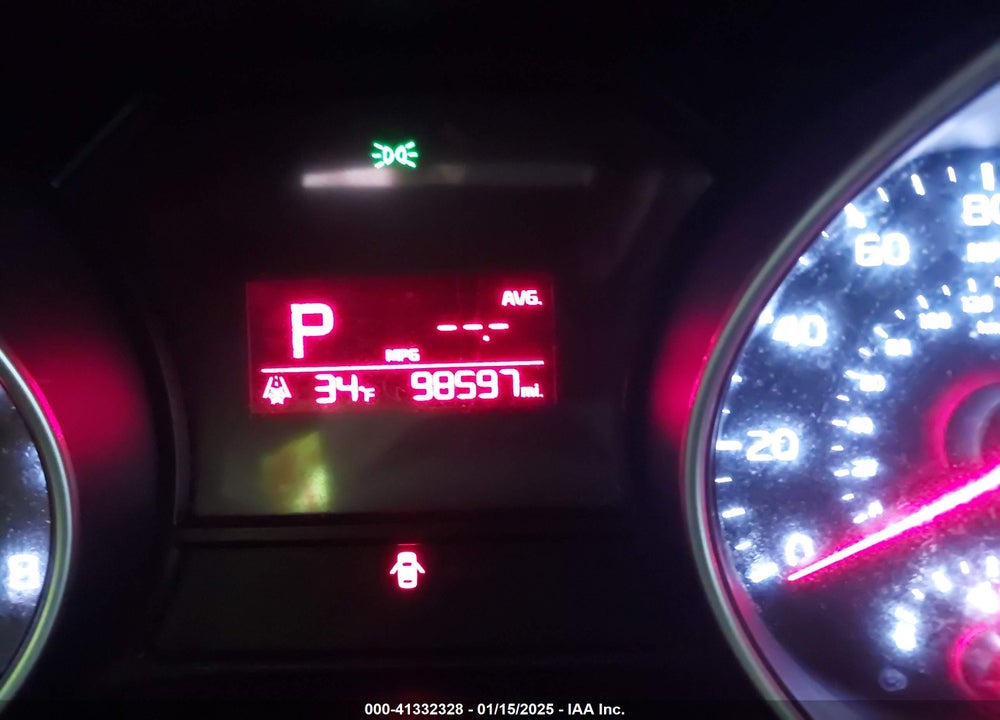 2015 KIA SEDONA LX VIN: KNDMB5C13F6018852