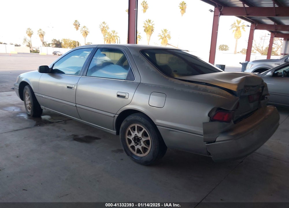 1998 TOYOTA CAMRY LE VIN: JT2BG22K3W0115319