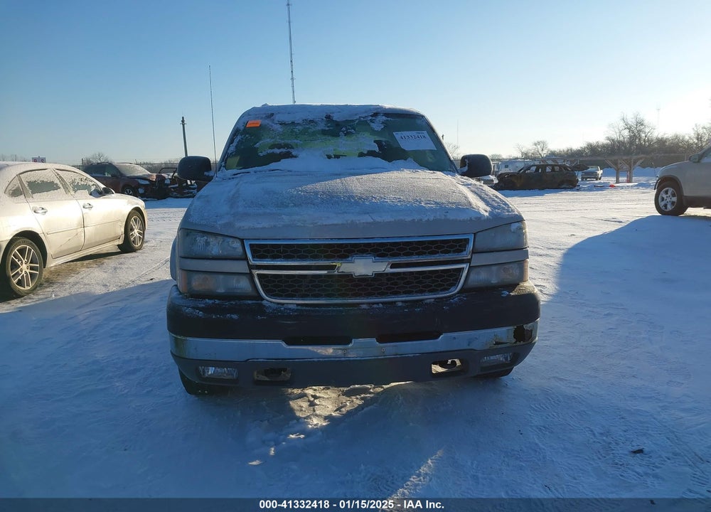 2005 CHEVROLET SILVERADO 2500HD LS VIN: 1GCHK23U15F914186