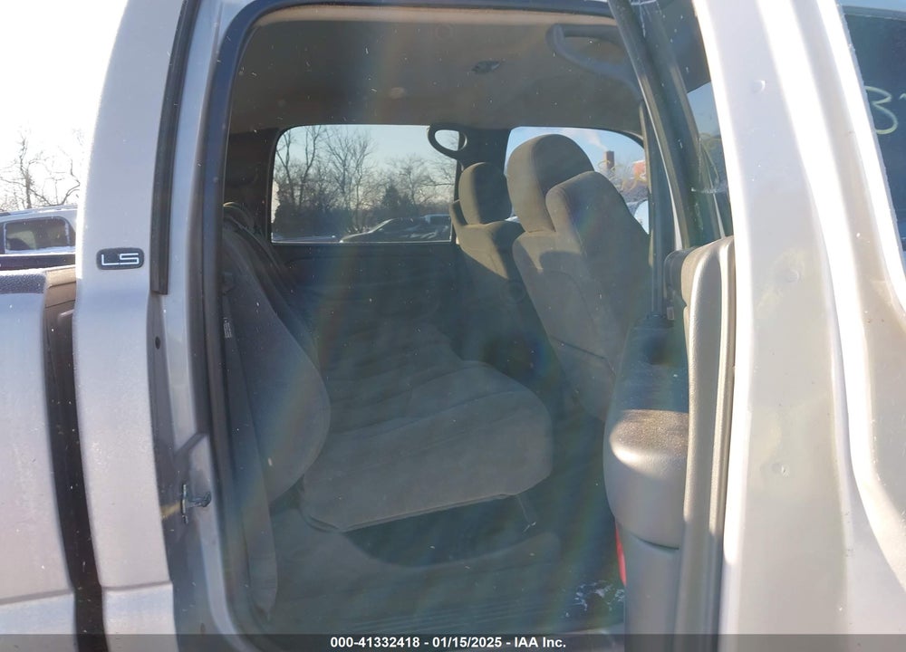 2005 CHEVROLET SILVERADO 2500HD LS VIN: 1GCHK23U15F914186
