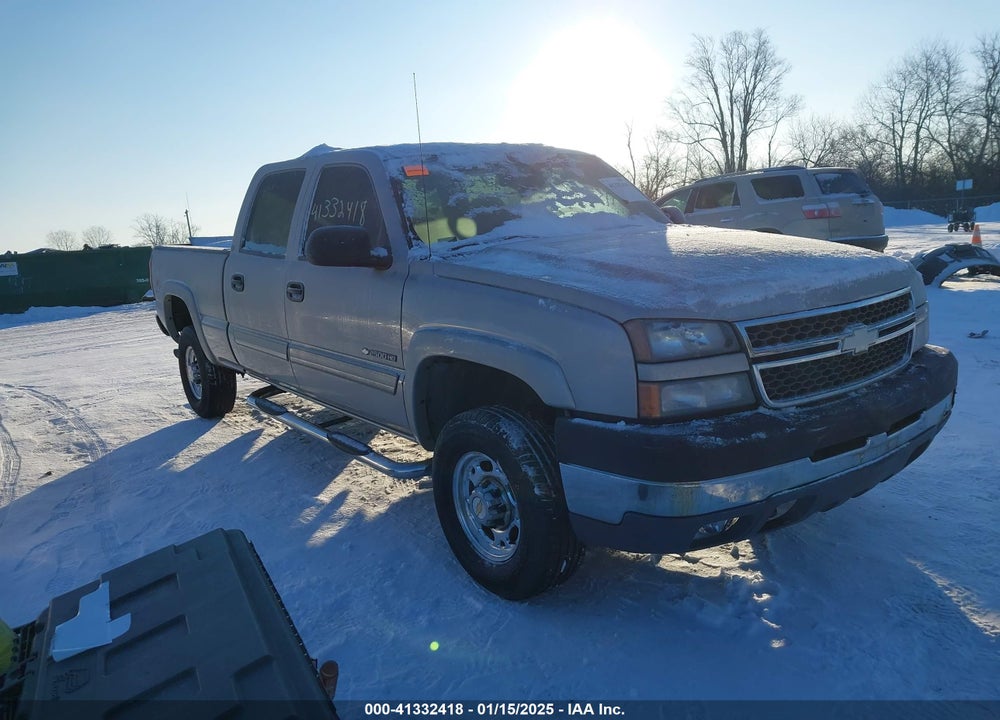 2005 CHEVROLET SILVERADO 2500HD LS VIN: 1GCHK23U15F914186