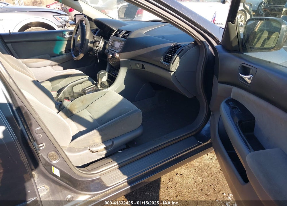 2007 HONDA ACCORD VIN: 1HGCM563X7A052242