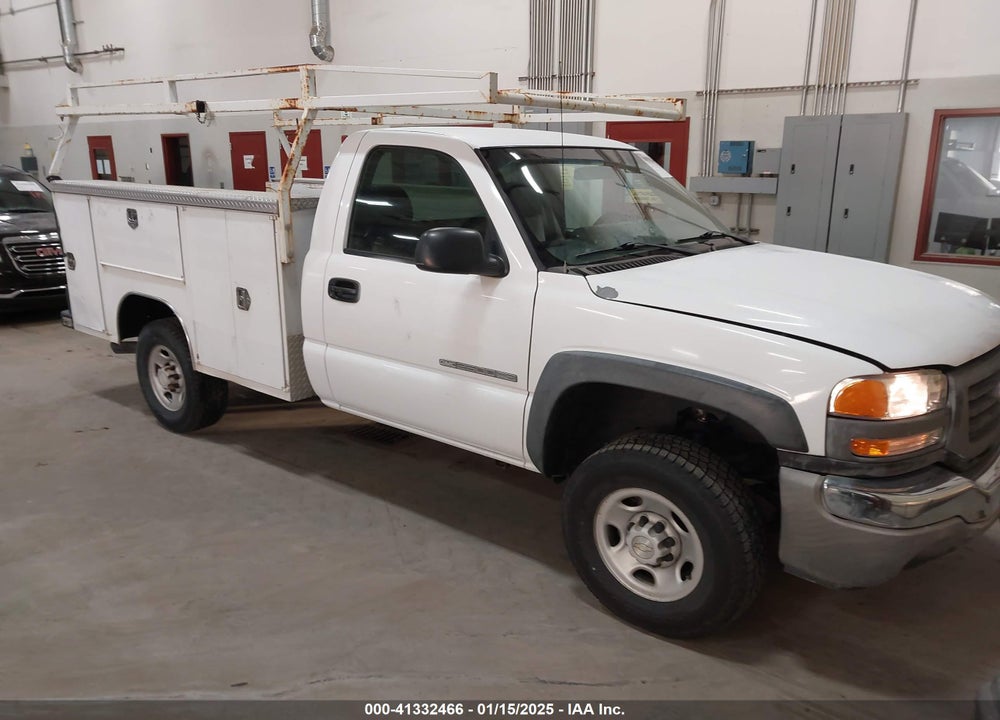 2004 GMC SIERRA C2500 HEAVY DUTY VIN: 1GDHC24U94E215240
