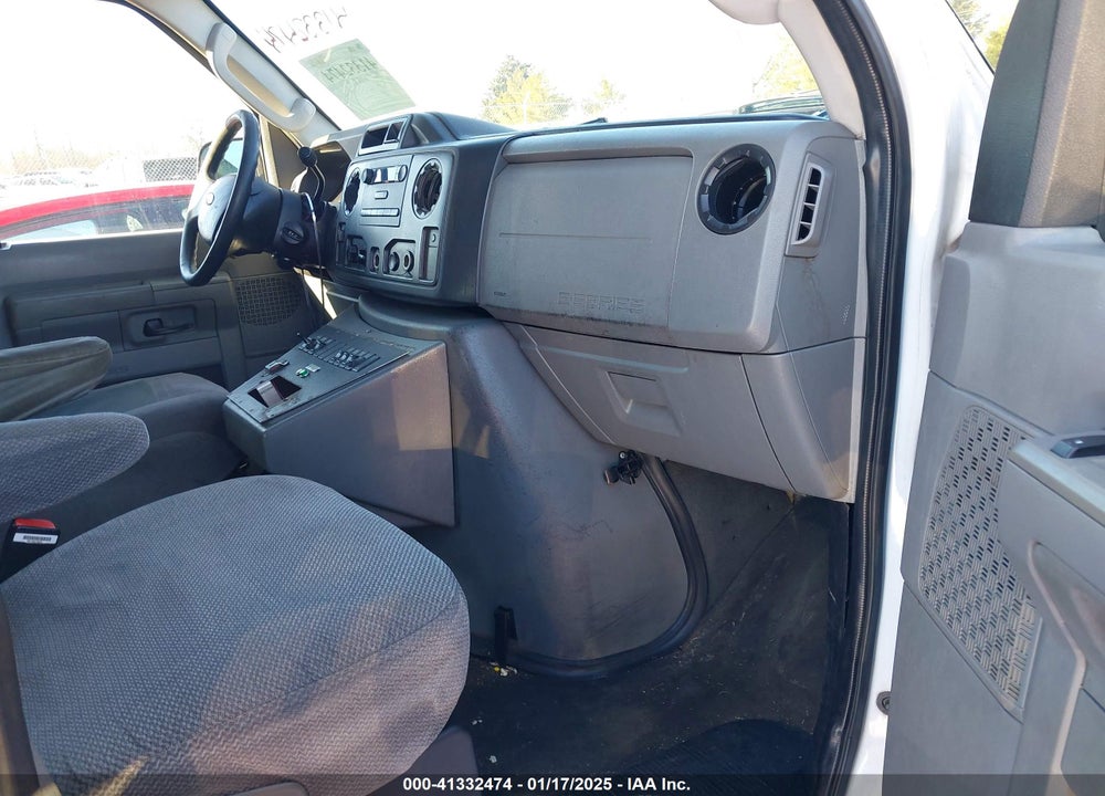 2009 FORD E-350 SUPER DUTY VIN: 1FDSS34P09DA67288