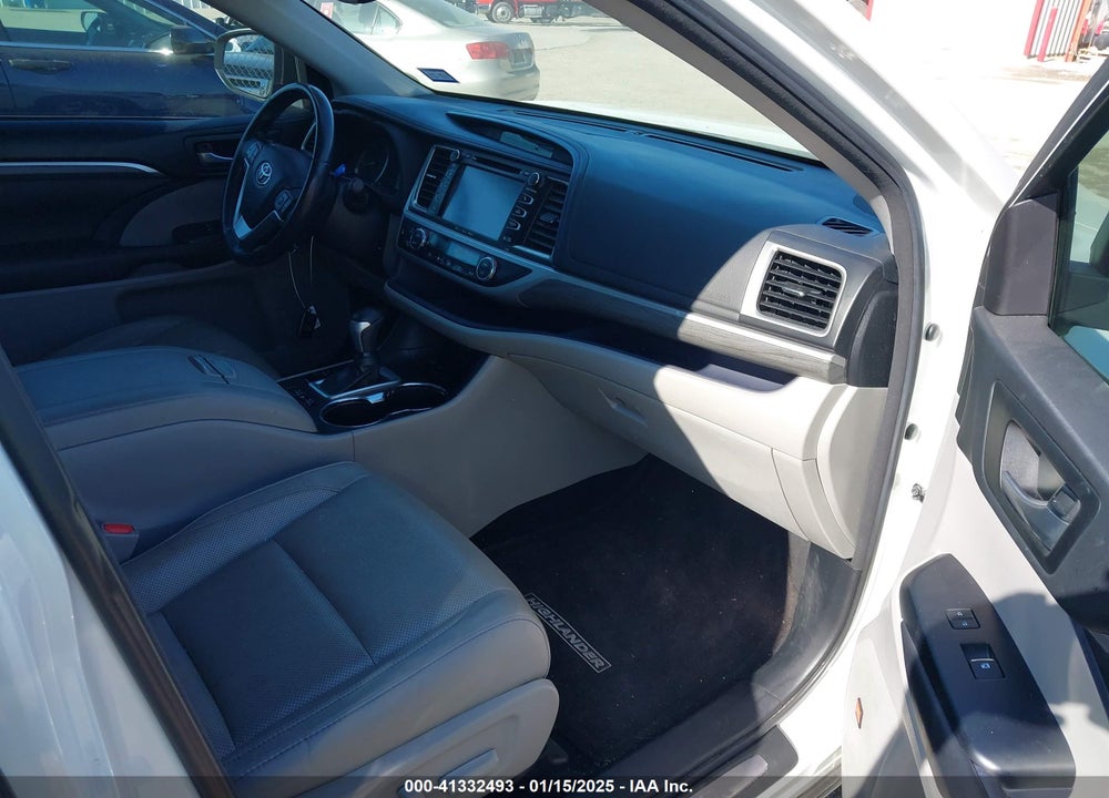 2018 TOYOTA HIGHLANDER VIN: 5TDYZRFH3JS256822