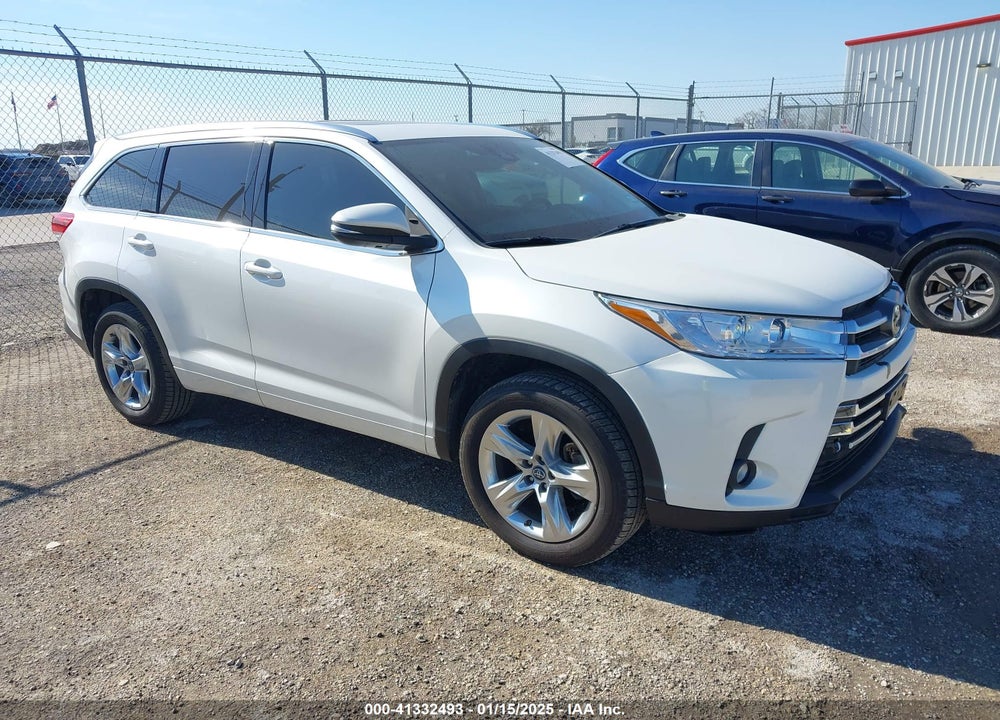 2018 TOYOTA HIGHLANDER VIN: 5TDYZRFH3JS256822