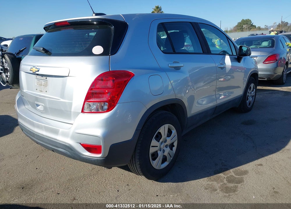 2018 CHEVROLET TRAX LS VIN: KL7CJKSB8JB601762