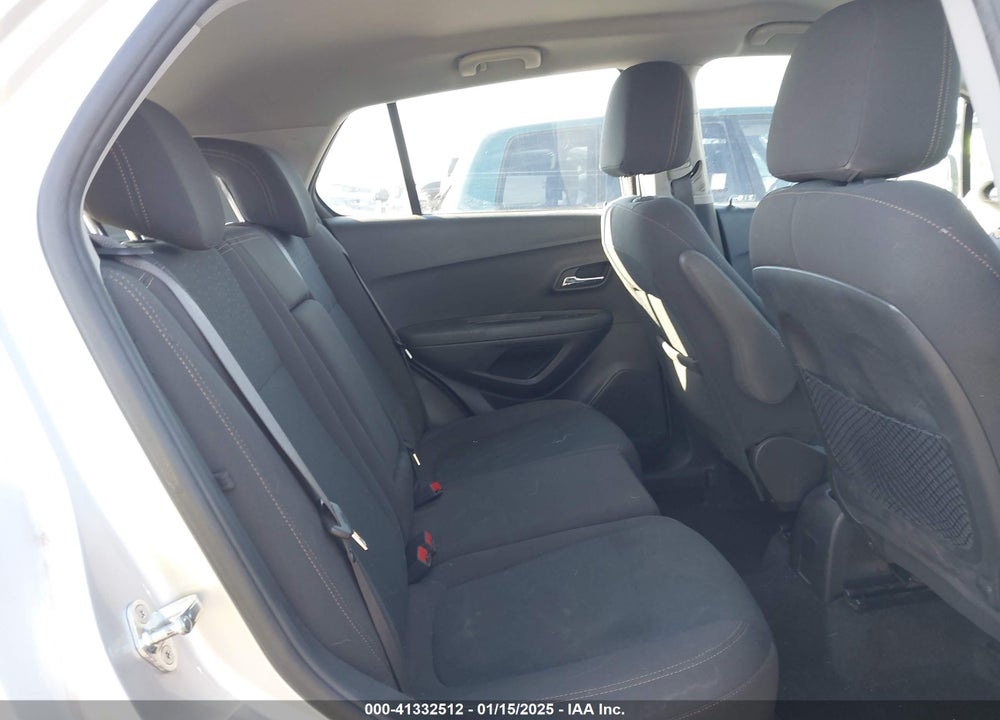 2018 CHEVROLET TRAX LS VIN: KL7CJKSB8JB601762
