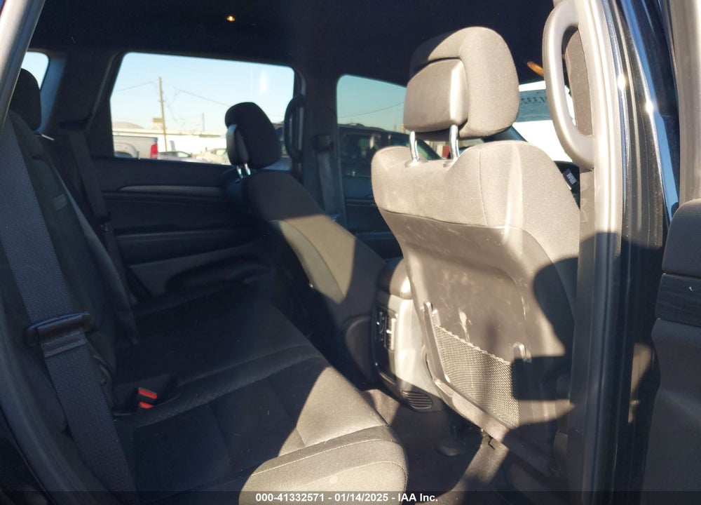 2019 JEEP GRAND CHEROKEE LAREDO E 4X2 VIN: 1C4RJEAG0KC690086