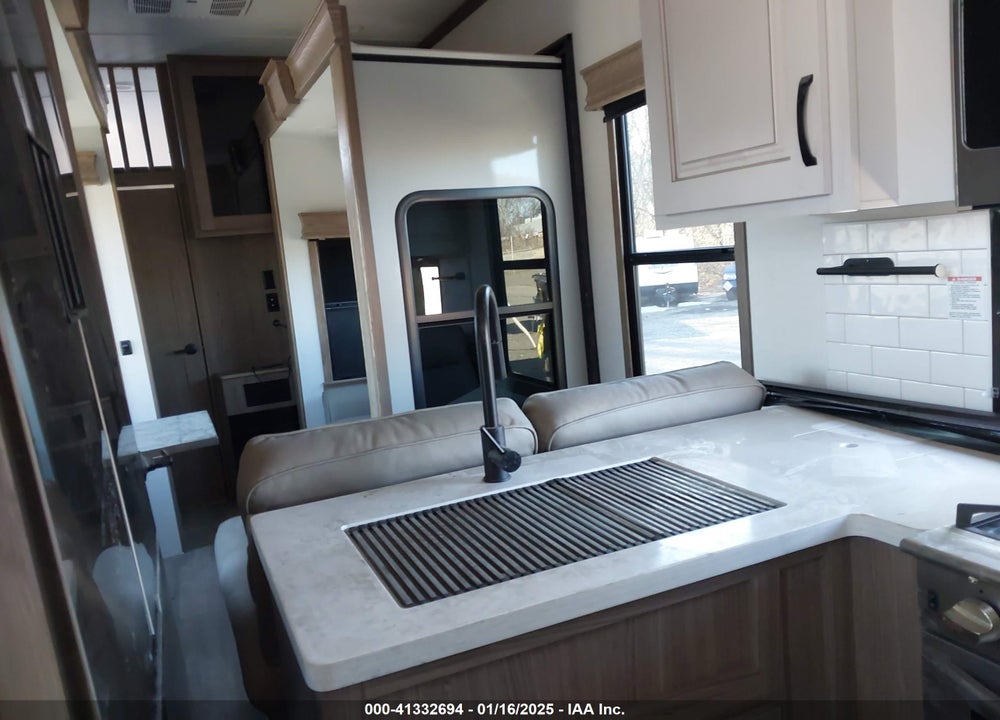 2024 5TH WHEEL TRAVEL TRLR VIN: 7M5FP4323RB203651
