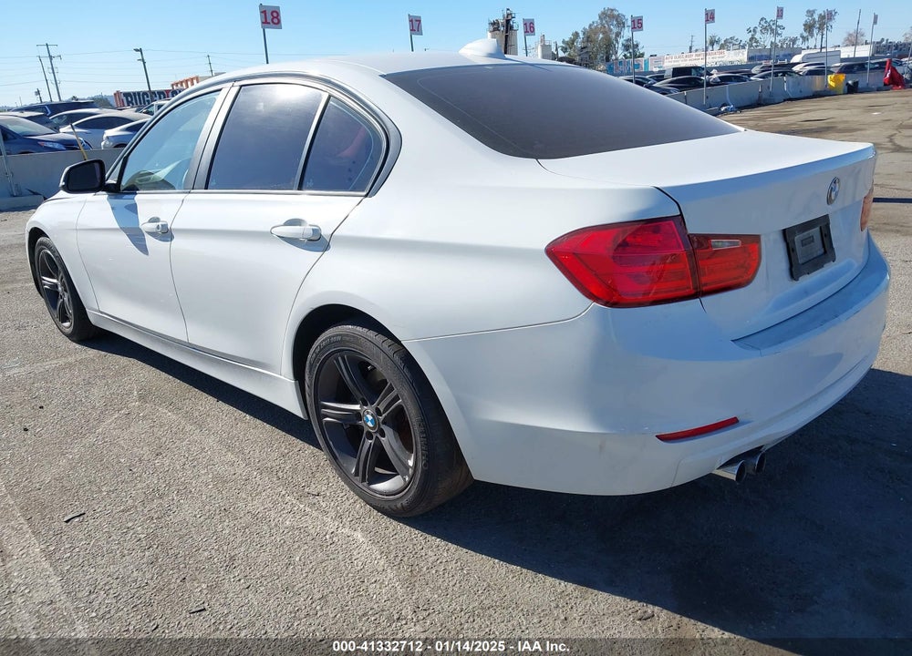 2013 BMW 328I VIN: WBA3C1C52DF443123