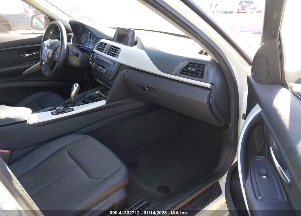 2013 BMW 328I VIN: WBA3C1C52DF443123