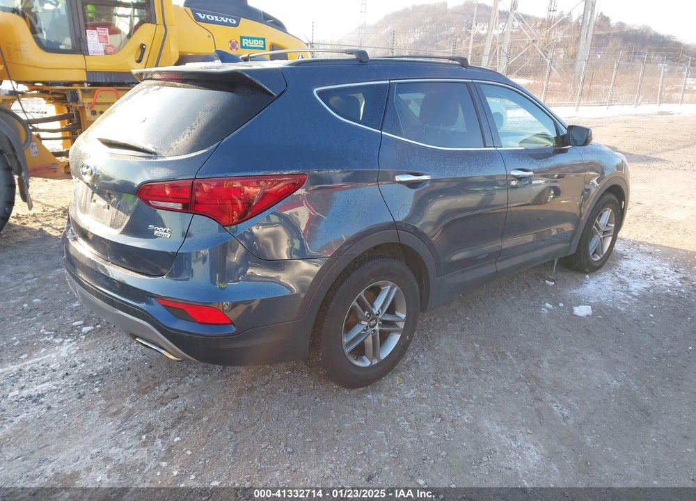 2017 HYUNDAI SANTA FE SPORT 2.4L VIN: 5NMZUDLB7HH020547