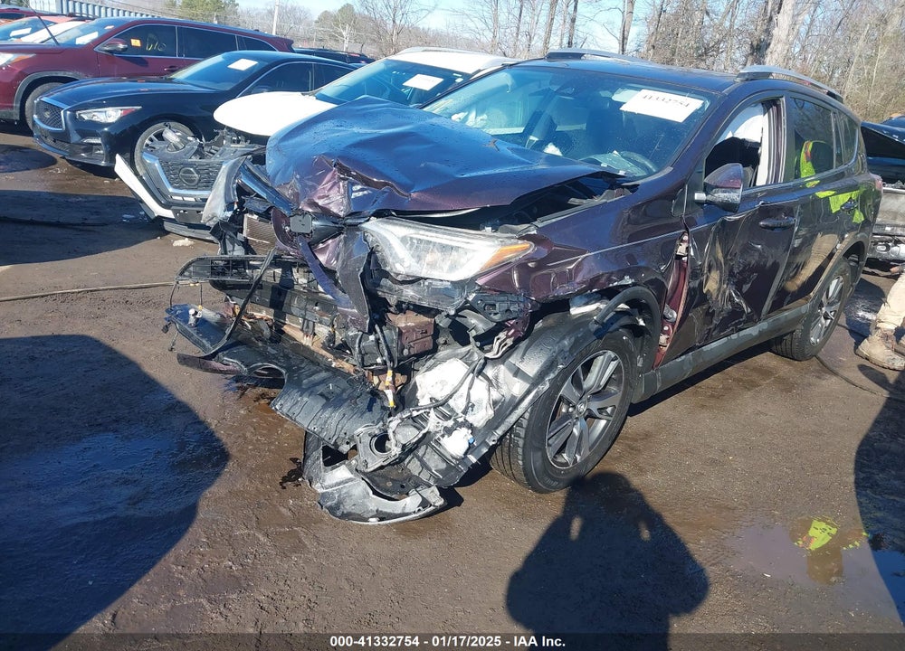 2016 TOYOTA RAV4 XLE VIN: 2T3RFREV2GW523265