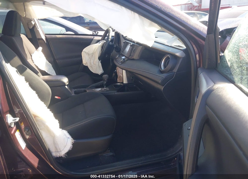 2016 TOYOTA RAV4 XLE VIN: 2T3RFREV2GW523265