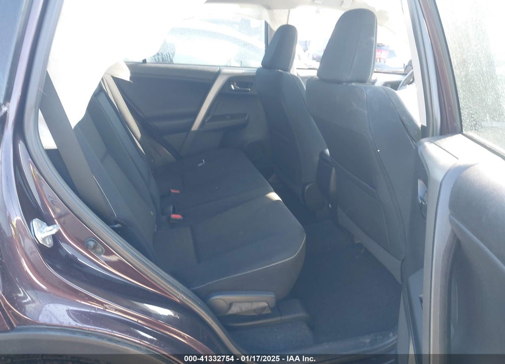 2016 TOYOTA RAV4 XLE VIN: 2T3RFREV2GW523265