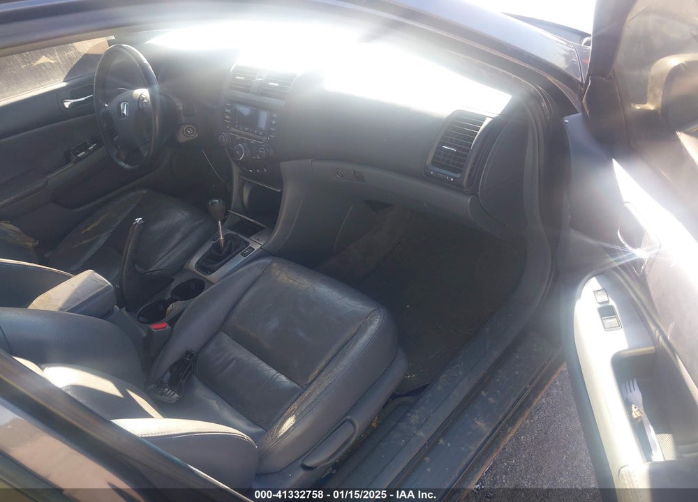 2005 HONDA ACCORD 2.4 EX VIN: 1HGCM55885A109600