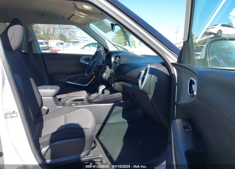 2023 KIA SOUL LX VIN: KNDJ23AU8P7200305