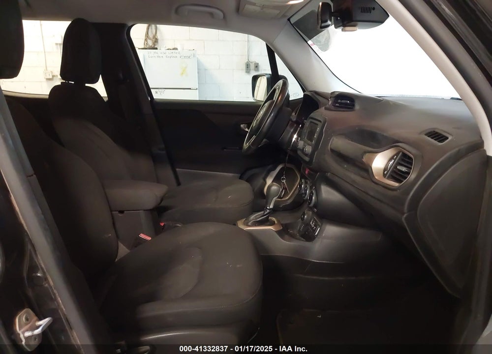 2016 JEEP RENEGADE LATITUDE VIN: ZACCJBBT2GPC54214