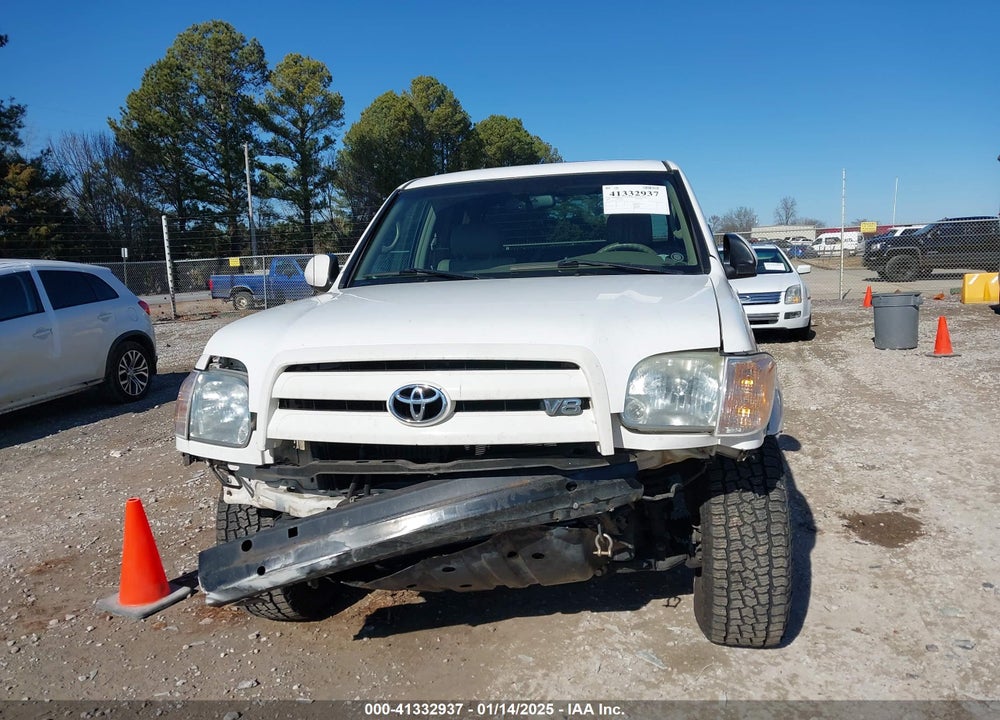 2005 TOYOTA TUNDRA LIMITED V8 VIN: 5TBDT48105S471916