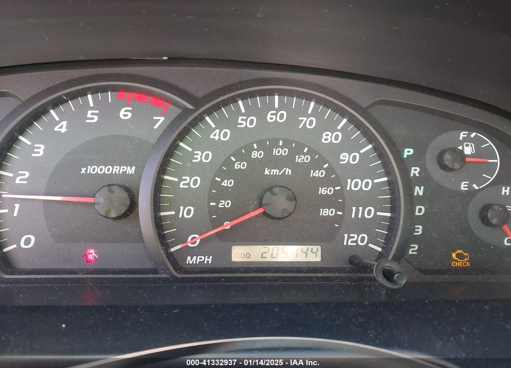 2005 TOYOTA TUNDRA LIMITED V8 VIN: 5TBDT48105S471916